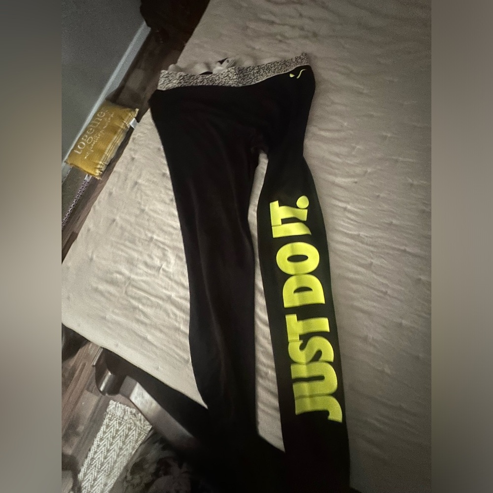 XL NIKE LEGGINGS